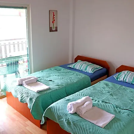 Rooftop Apartment *